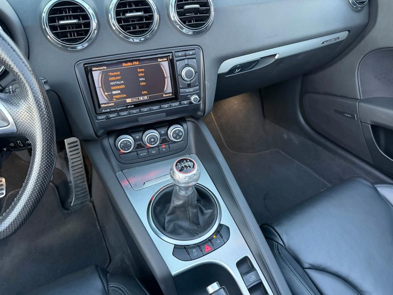 Audi TT -CABRIO- 2.0 Tdi QUATTRO - S LINE