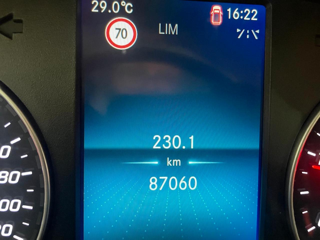 MERCEDES-BENZ CLASSE T 180 d PREMIUM AUTOMATICA – FULL OPTIONAL