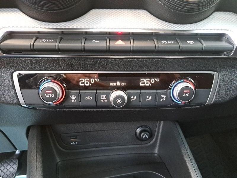 Audi Q2 Q2 35 TFSI Identity Black