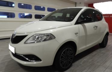 Lancia Ypsilon 1.2 69 CV 5 porte S&S Gold