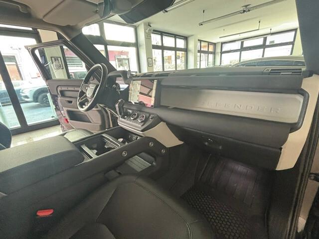Land Rover Defender 90 3.0D I6 200 CV AWD Auto X-Dynamic SE