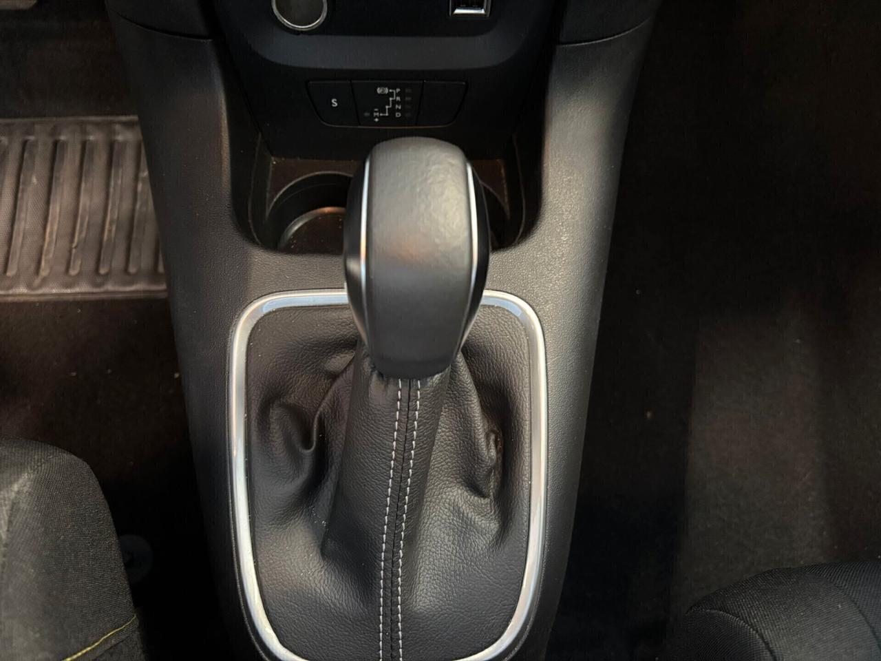 Citroen C3 MAX PureTech 110 EAT6 SPOTICAR