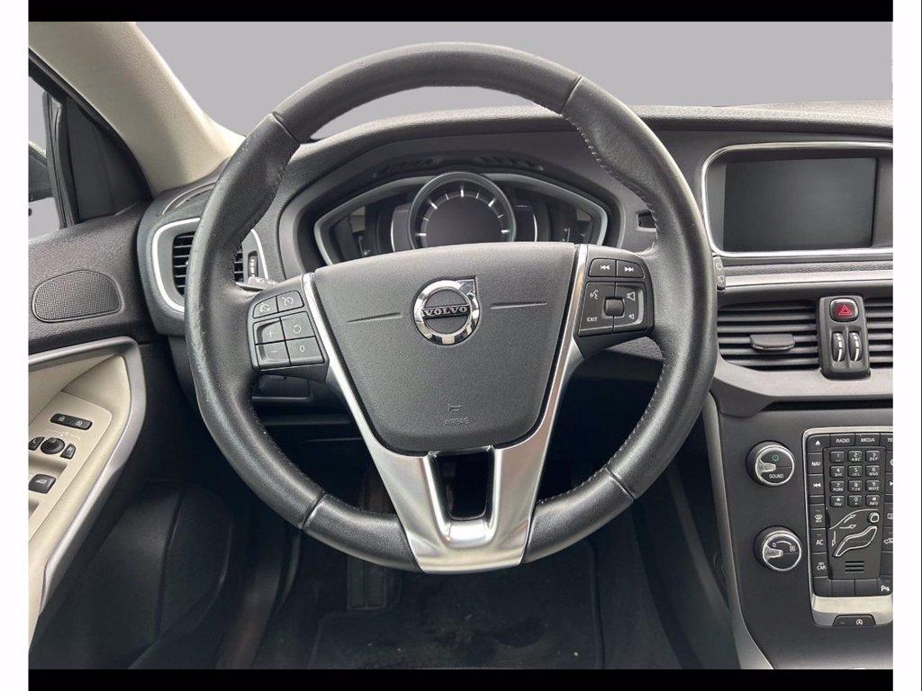 VOLVO V40 cross country 2.0 d2 business plus my19 del 2019