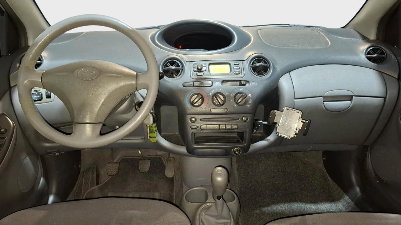 Toyota Yaris 1.0i 16V cat 5 porte Sol