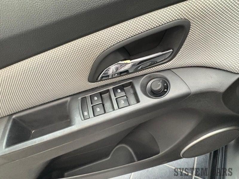 Chevrolet Cruze AUTO PER COMMERCIANTI - Cruze 2.0 Diesel 150CV 4 porte LT