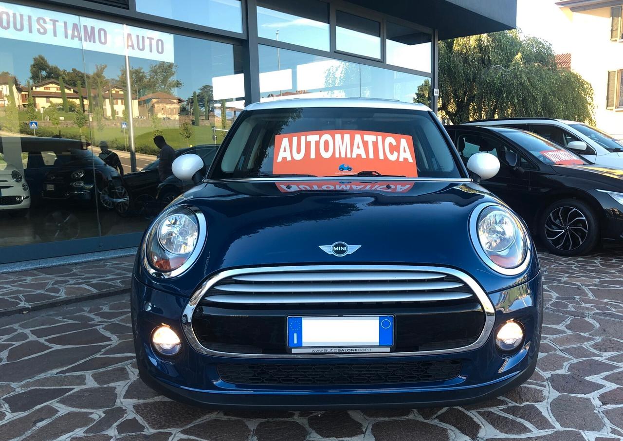 Mini Cooper D 5porte 1.5 Business auto tetto panoramico apribile