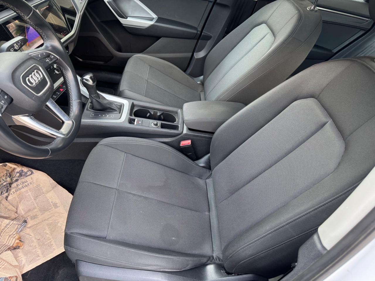 Audi Q3 2.0 TDI - CERCHI 19 - MATRIX LED- 2022