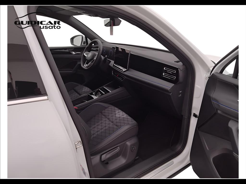 VOLKSWAGEN Tiguan III 2024 - Tiguan 1.5 etsi R-Line Plus 150cv dsg