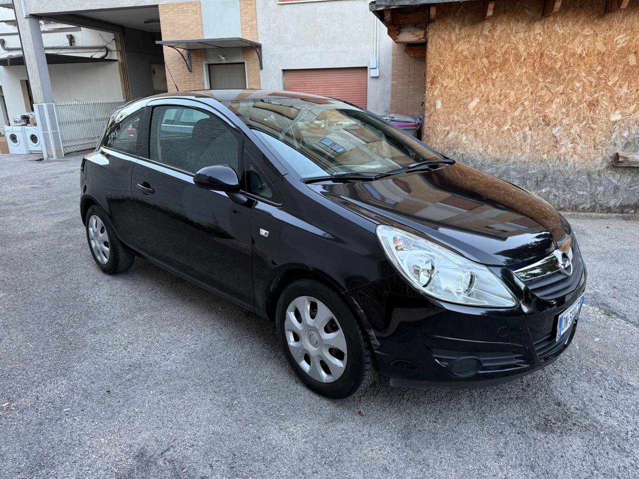 Opel Corsa 1.0 3 porte Enjoy