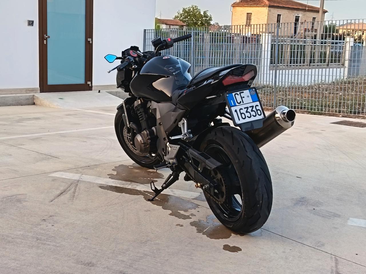 Kawasaki Z 750 Total black