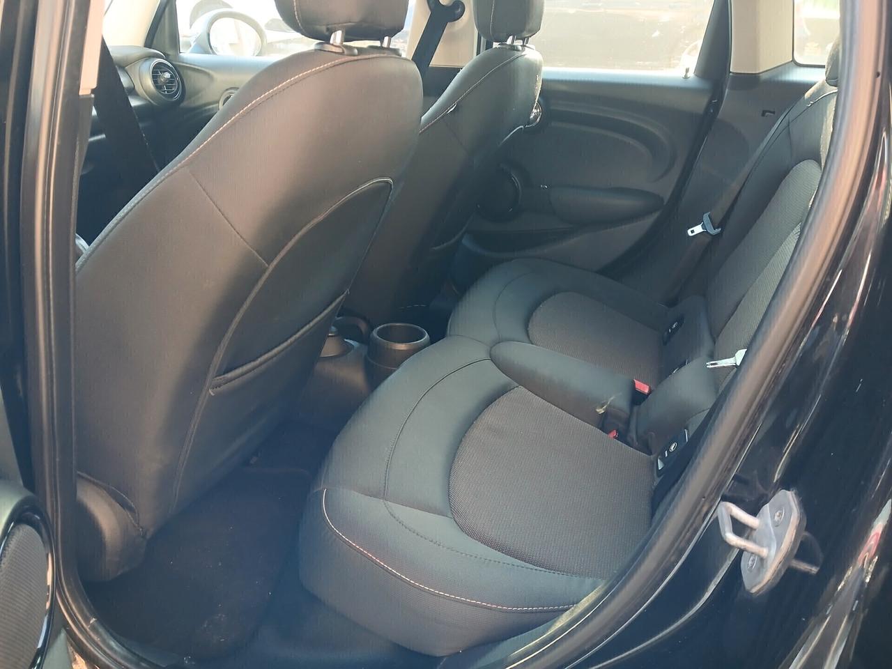 Mini 1.5 Cooper D 5 porte AUTOMATICO