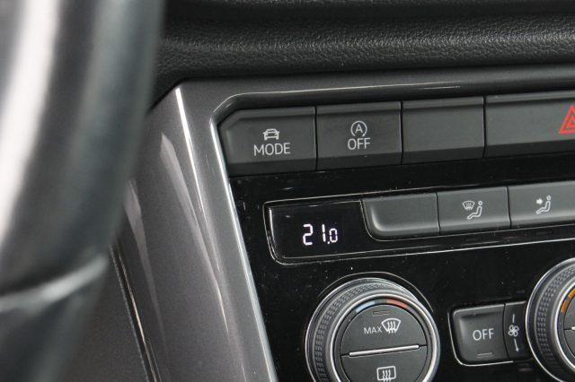 VOLKSWAGEN T-Roc 1.5 TSI ACT DSG R-LINE R LINE