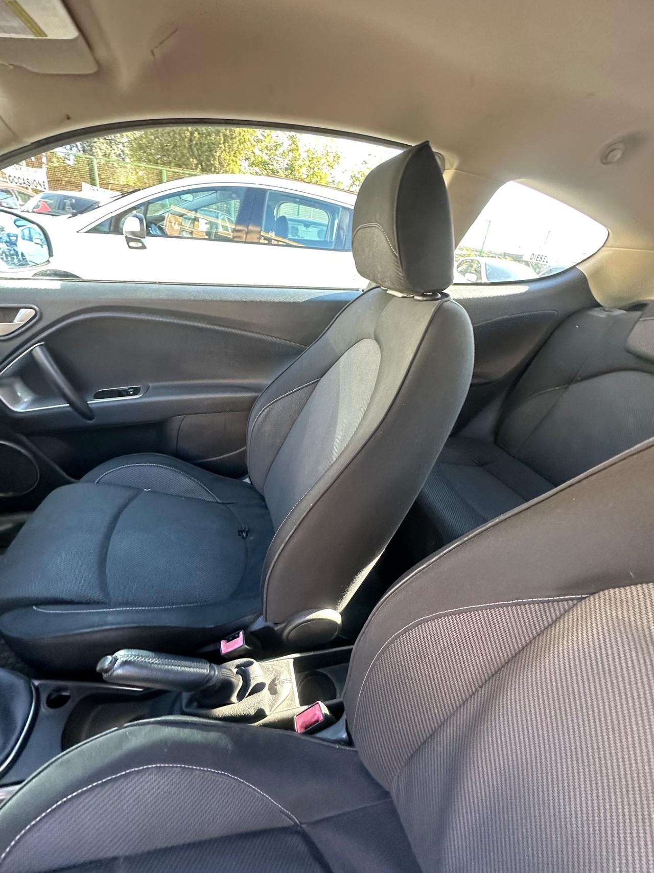 Alfa Romeo MiTo 1.6 JTDm 16V Distinctive Sport Pack