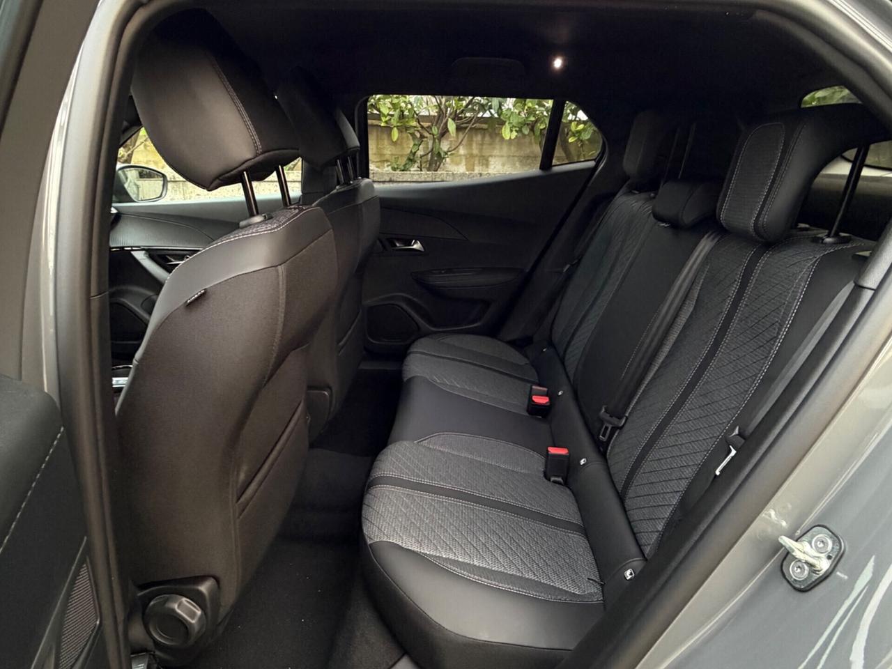 Peugeot 2008 KM0 PureTech 100 S&S Allure