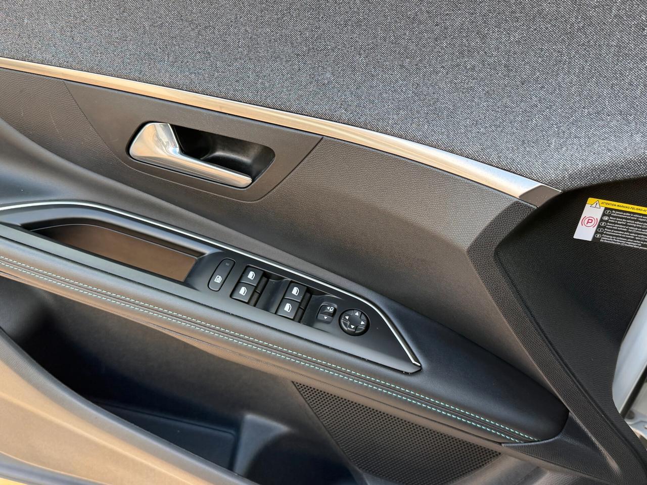 Peugeot 3008 1.5 BLUEHDI 130 cv. AT8 ALLURE (Nav)