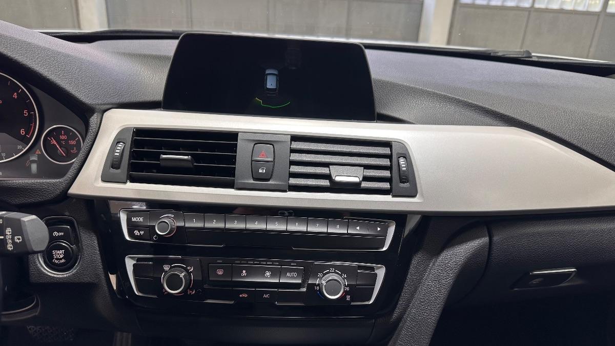 BMW - Serie 3 Touring - 320d Touring Luxury