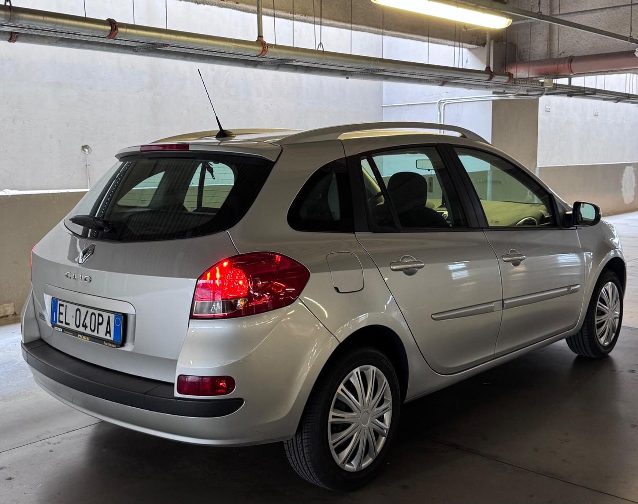 Renault Clio 1.2 16V SporTour Dynamique