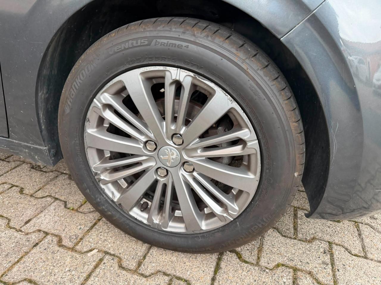 Peugeot 208 PureTech 82 5 porte Active