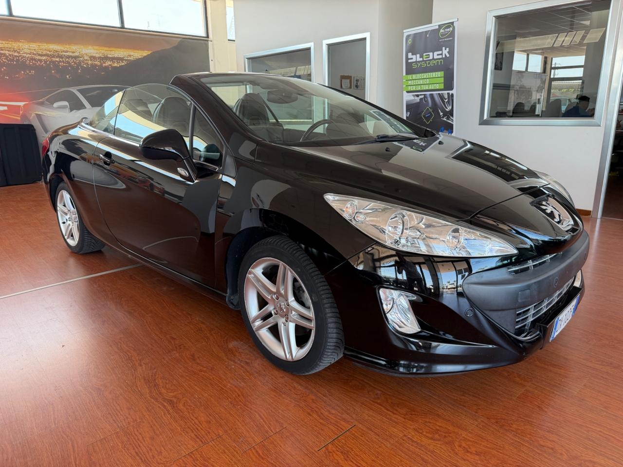 Peugeot 308 2.0 HDi 140CV CC Féline