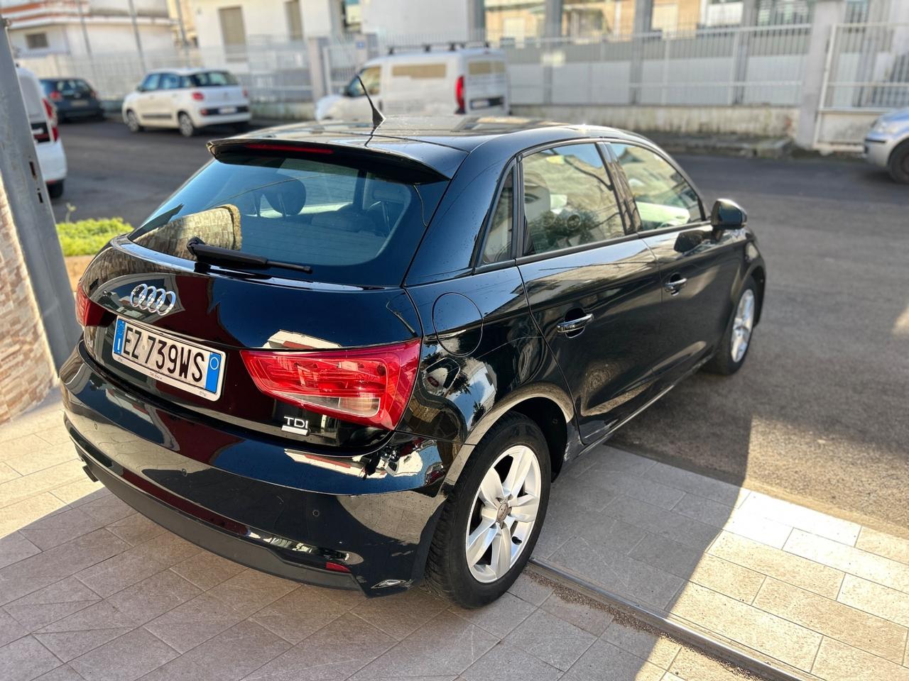 Audi A1 1.4 tdi 90cv S tronic-2015