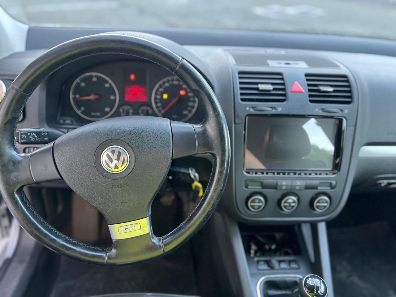 Volkswagen Golf 2.0 16V TDI 5p. Sportline interni in pelle