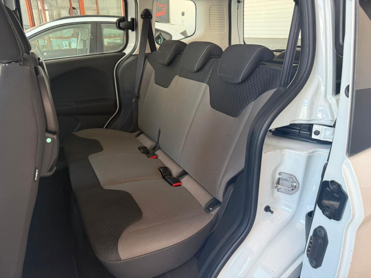 FORD TOURNEO COURIER 1.0 BENZINA 81.121 KM 2019