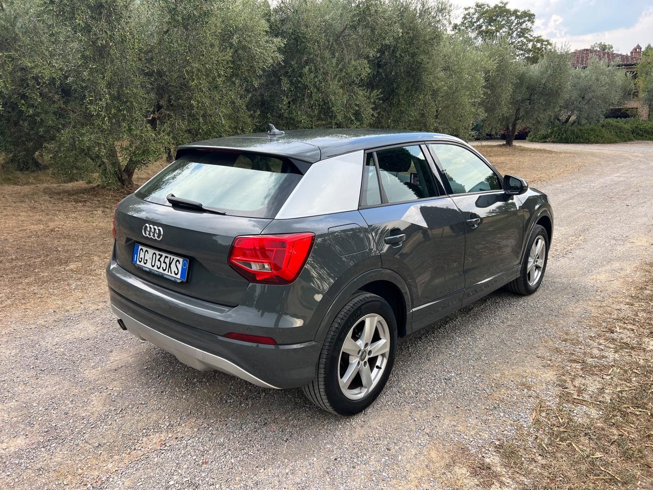 Audi Q2 30 TFSI Business Design