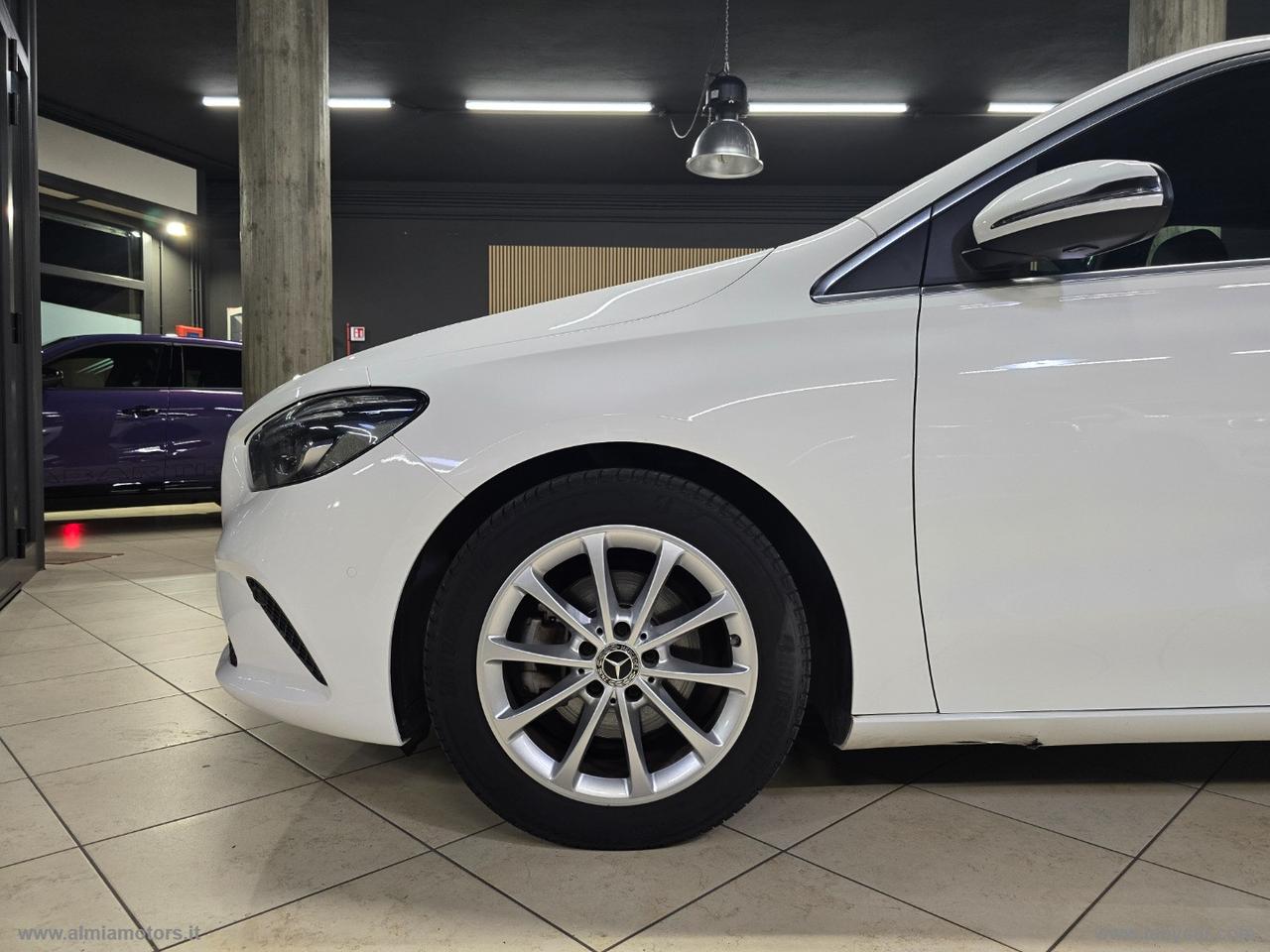 MERCEDES-BENZ B 180 d Automatic Executive