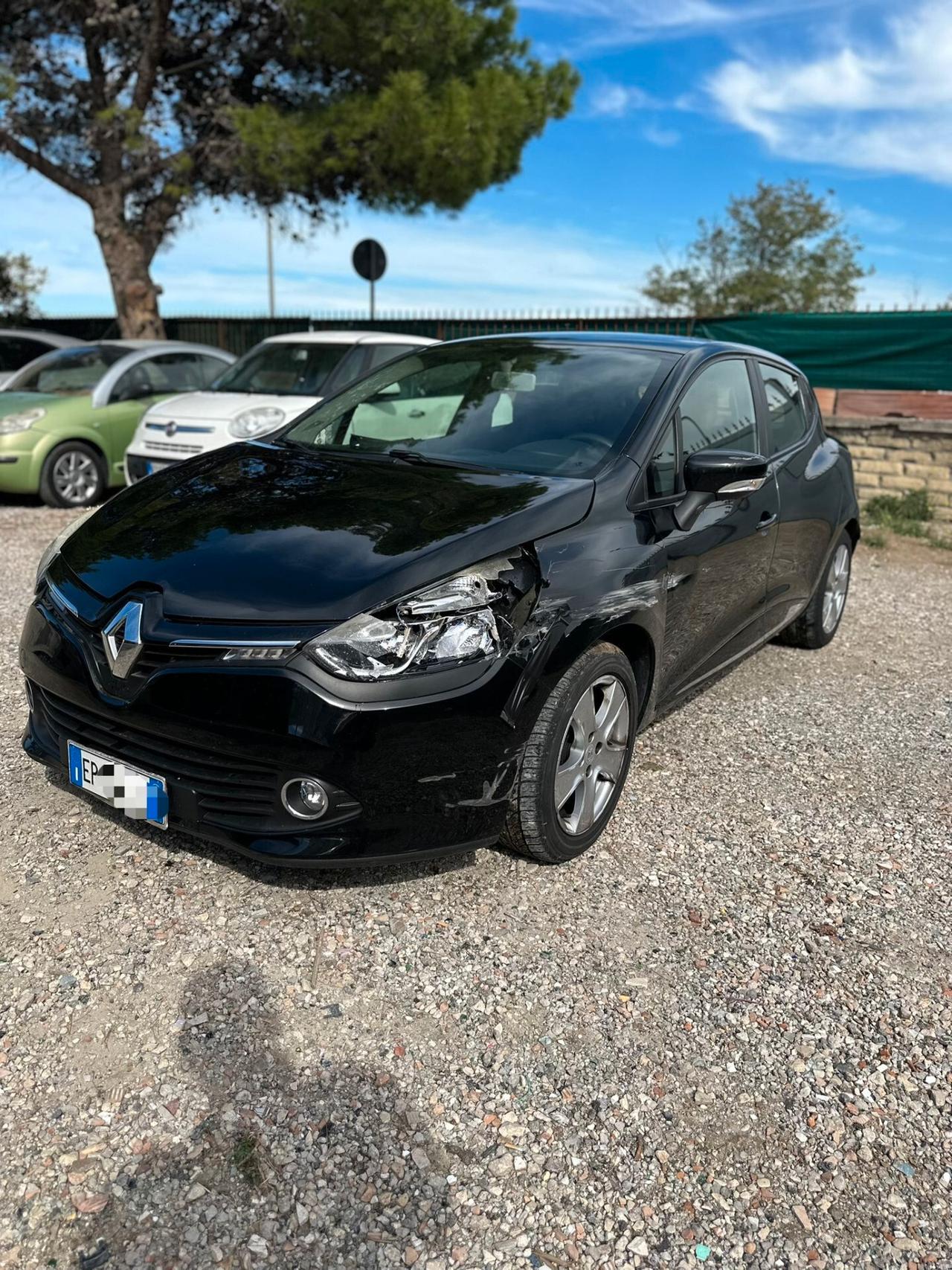 Renault Clio 1.5 dCi 8V 75CV 5 porte Live sinistrata incidentata