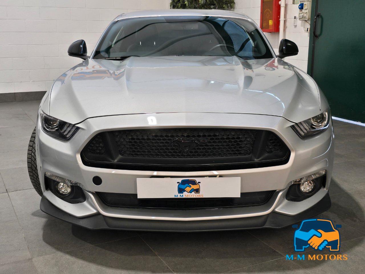 Ford Mustang Fastback 5.0 ti-vct V8 GT 421cv auto