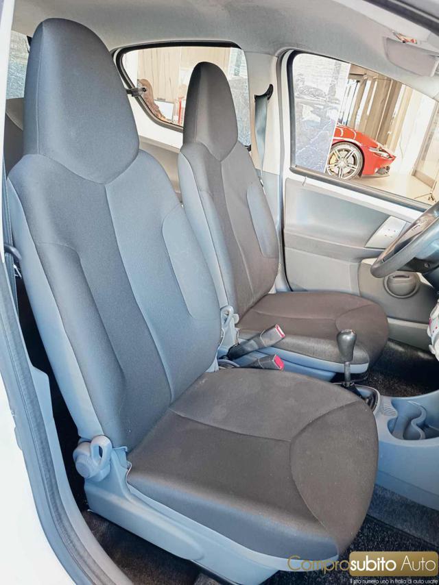TOYOTA Aygo 1.0 12V VVT-i 5 porte Lounge