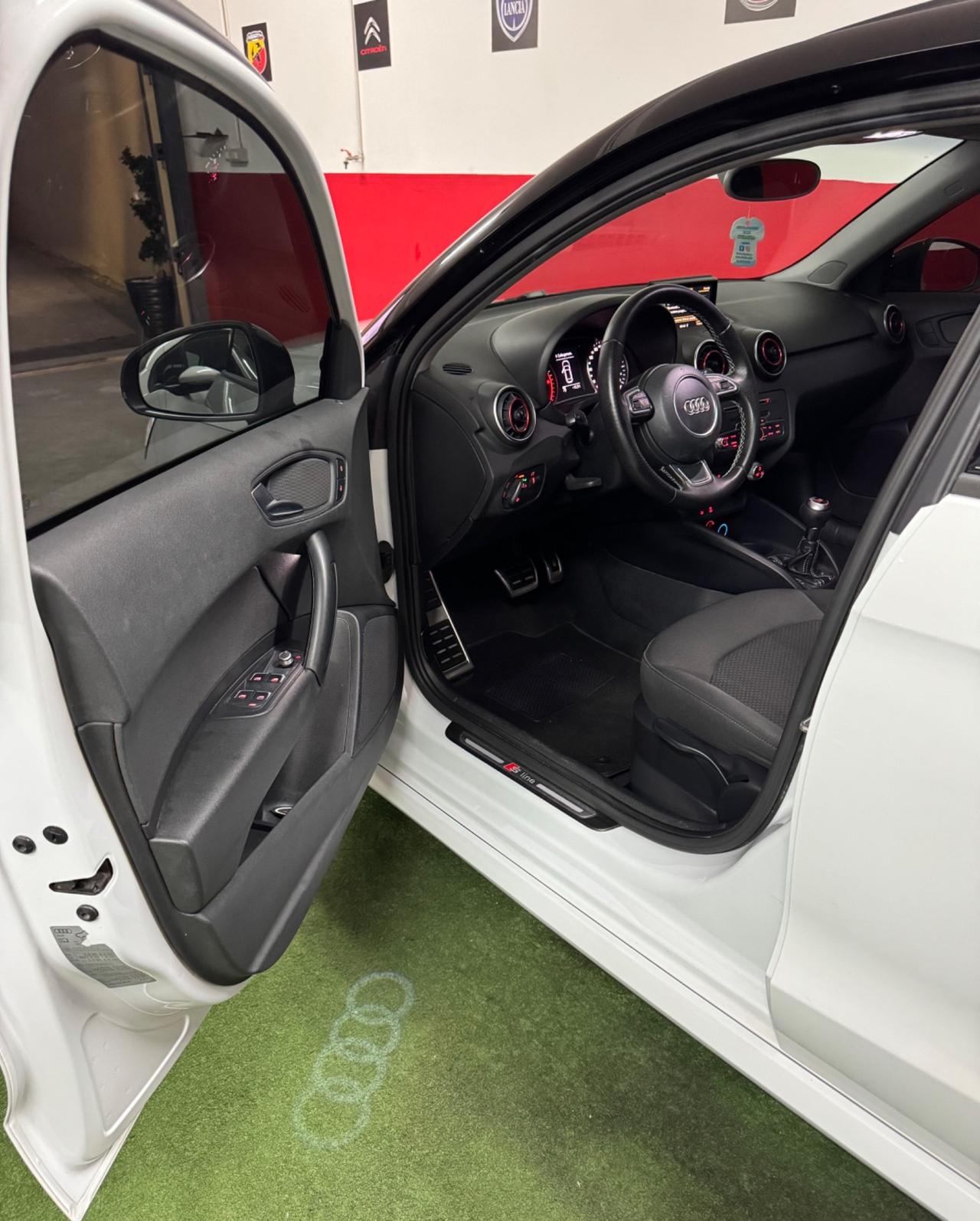 Audi A1 1.4 TDI S tronic Sport ,Cambio Automatico