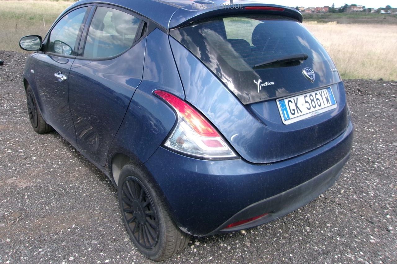 Lancia Ypsilon 1.0 70 cv 5 porte S&S Hybrid Silver 2022