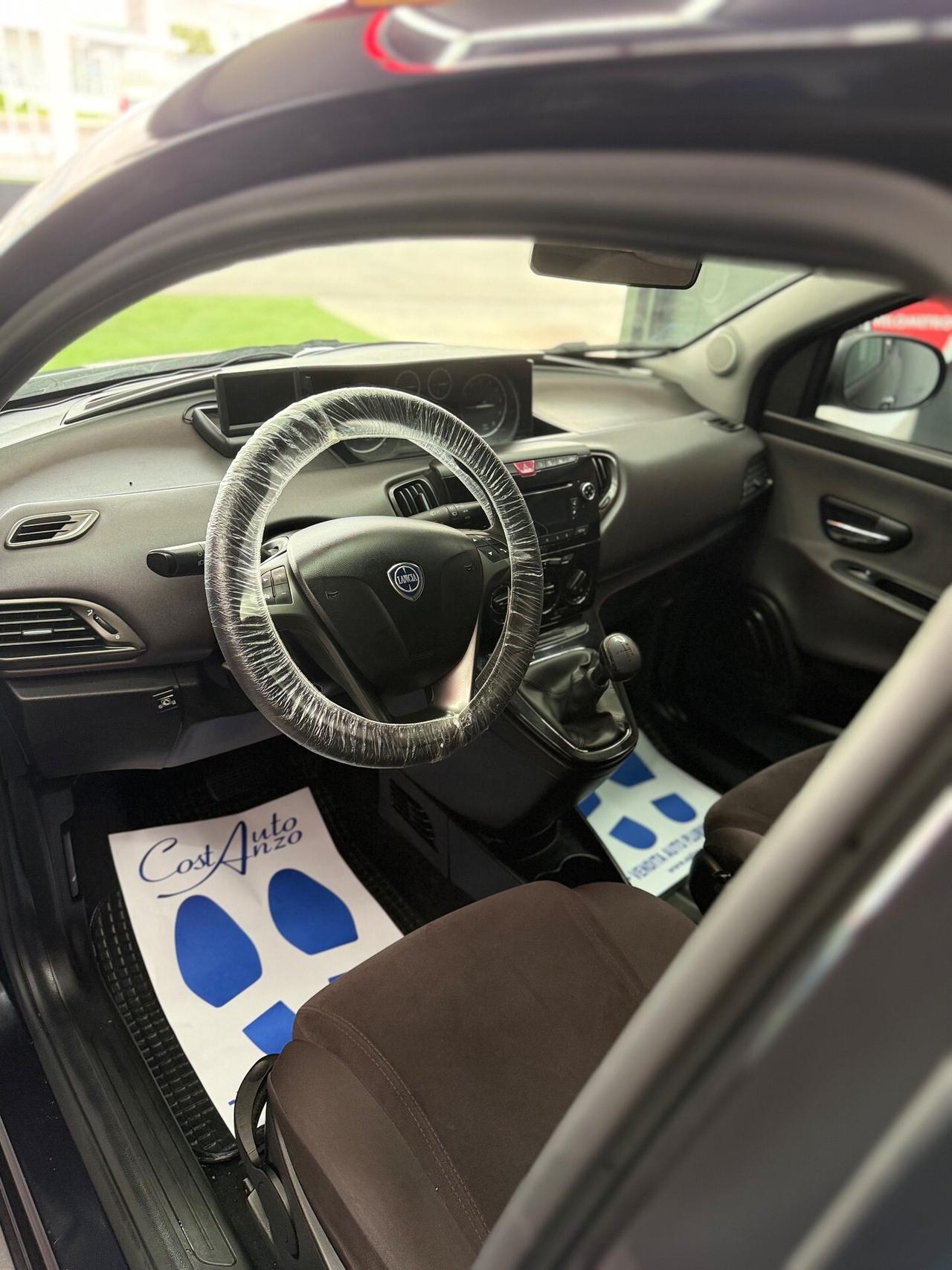 Lancia Ypsilon 0.9 Gpl 85cv Automatica 2012