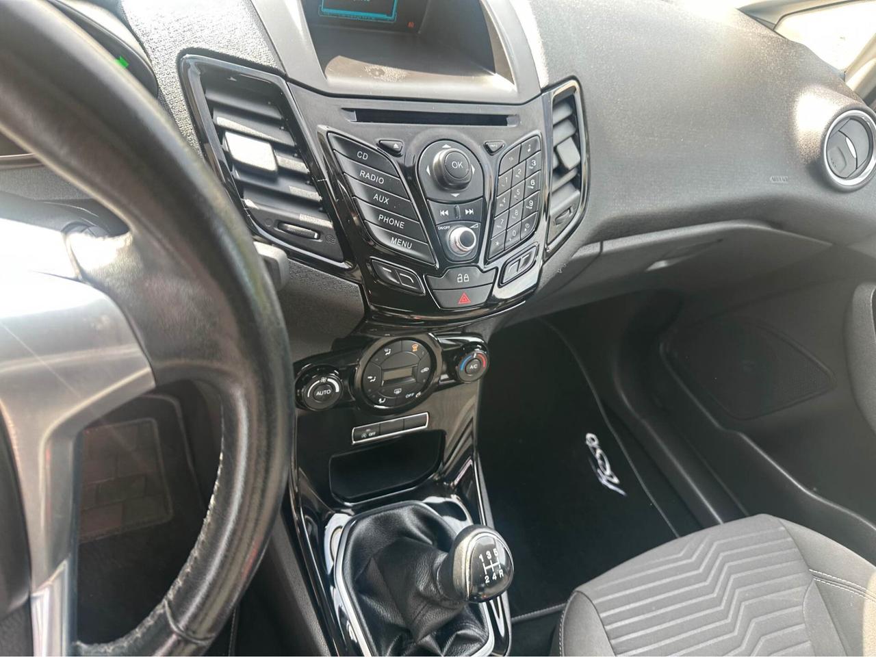 Ford Fiesta 1.0 EcoBoost 100CV 5 porte Powershift Titanium