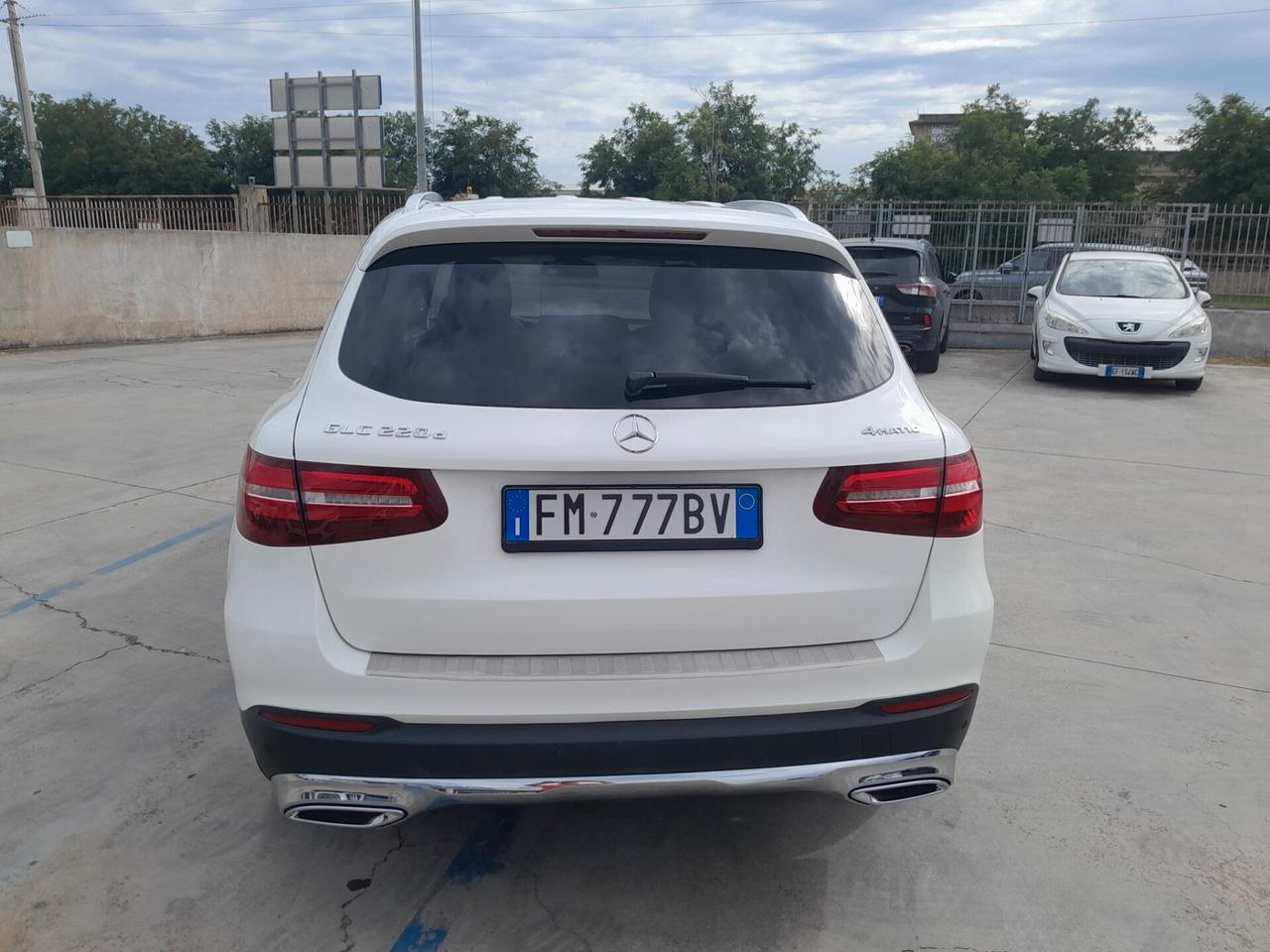 MERCEDES-BENZ GLC 220 D 4MATIC PREMIUM