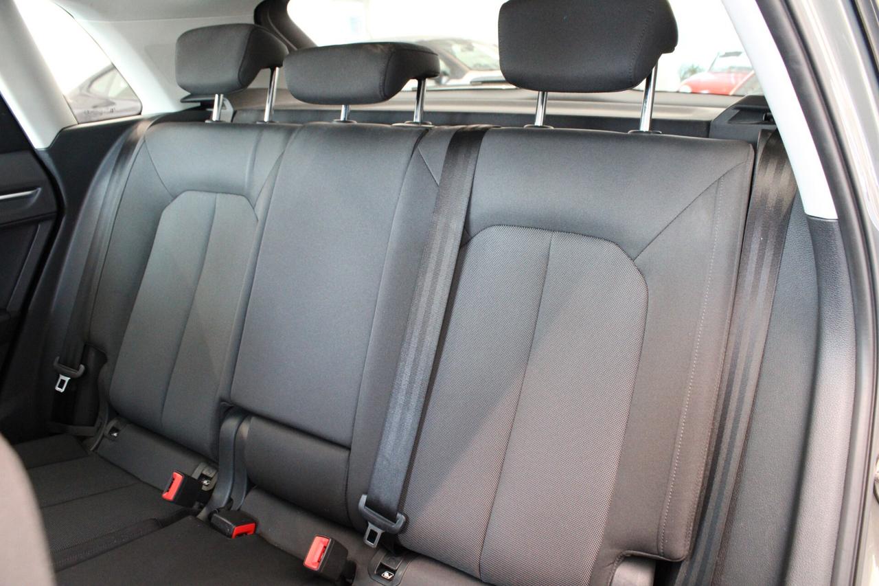 Audi Q3 2.0 TDI 150 CV S tronic Business Advanced