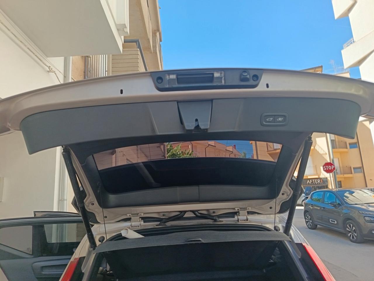 Volvo XC40 Core Autocarro N1 Detraibile al 100%