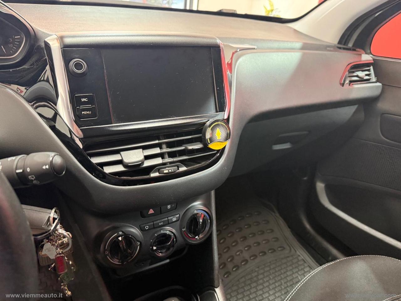 PEUGEOT 208 PureTech 82 5p. Allure