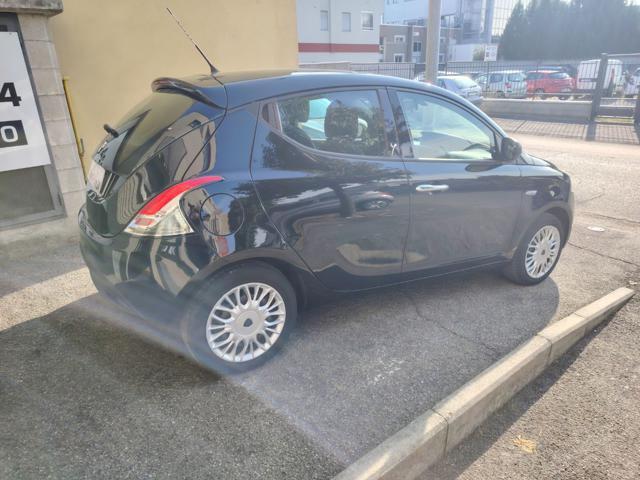 LANCIA Ypsilon 1.2 69 CV 5 porte Silver NEOPATENTATI-FINANZIABILE