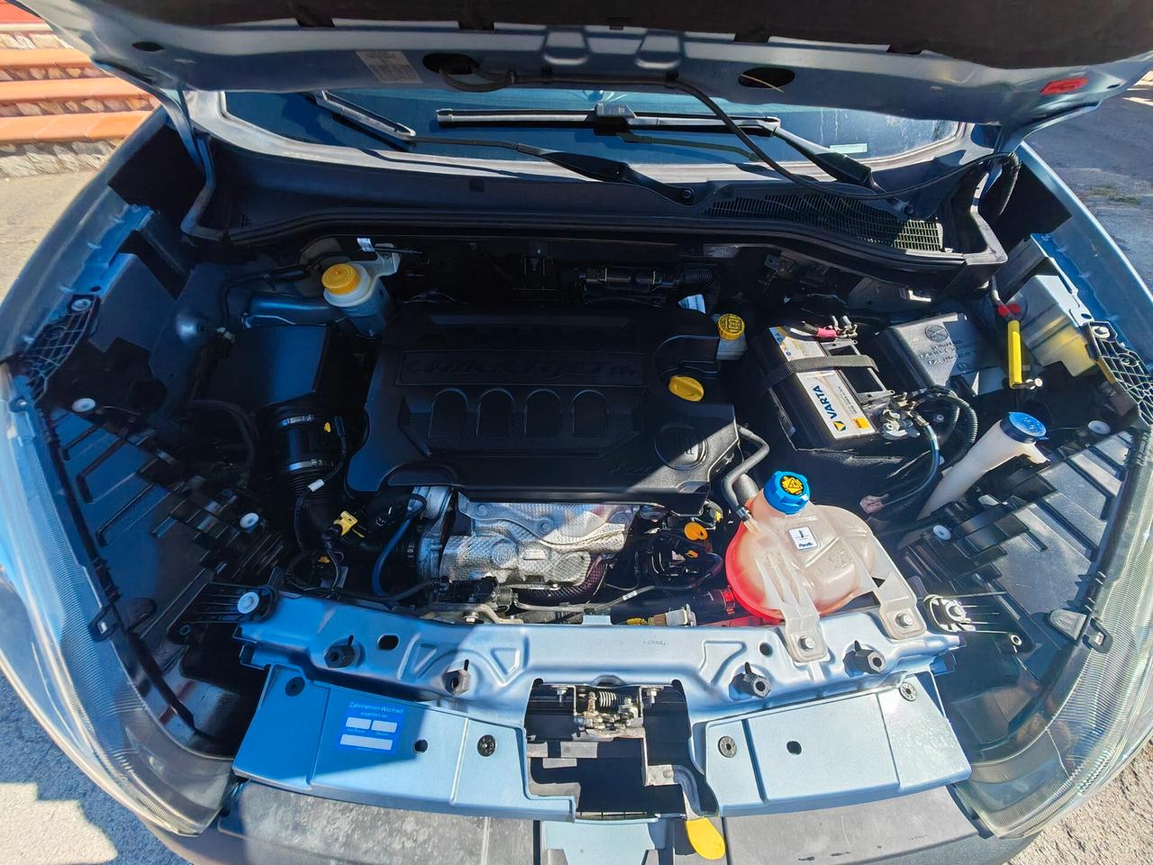 Fiat Dobló 1,6 diesel 04/2015 Cv105