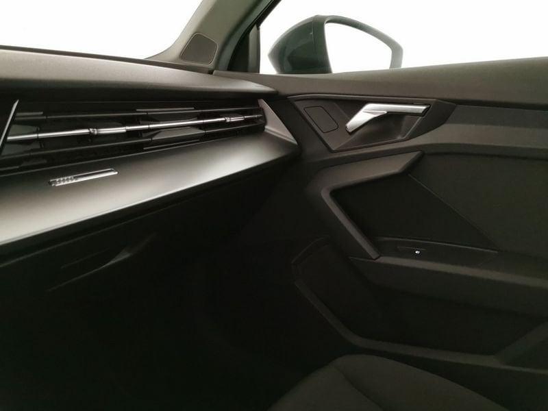 Audi A3 Sportback 30 1.0 tfsi Business Advanced