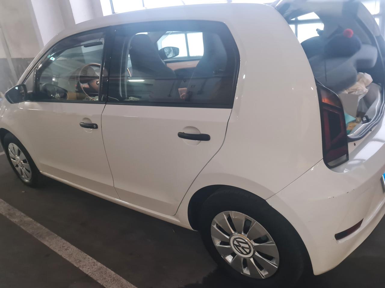 Volkswagen up! 1.0 5p. NEOPATENTATO