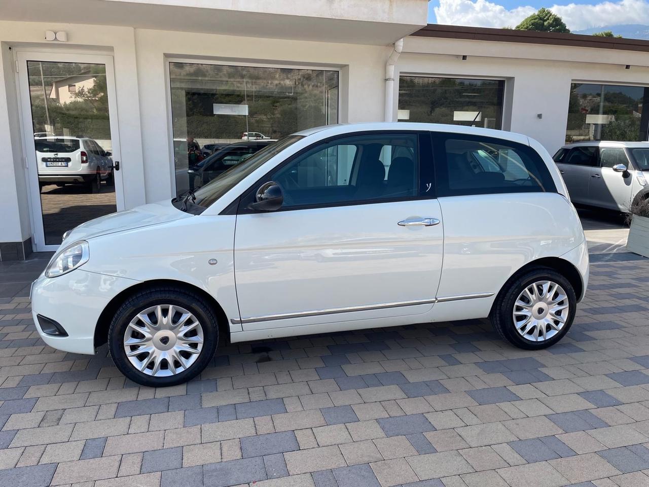 Lancia Ypsilon 1.2 69 CV Platinum