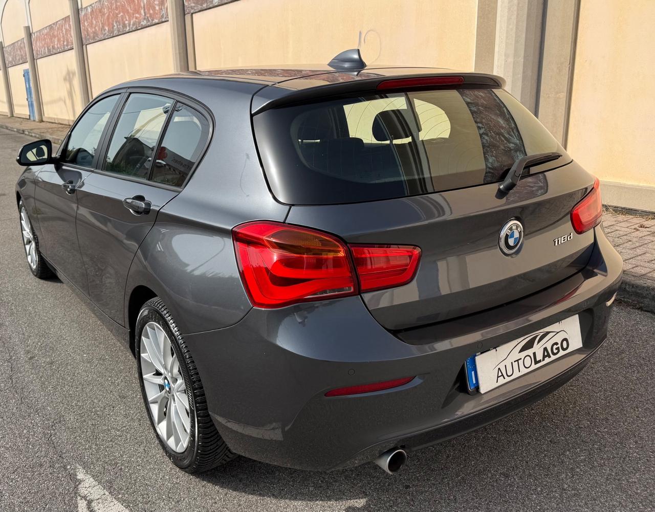 Bmw 118d 5p. Business Automatica