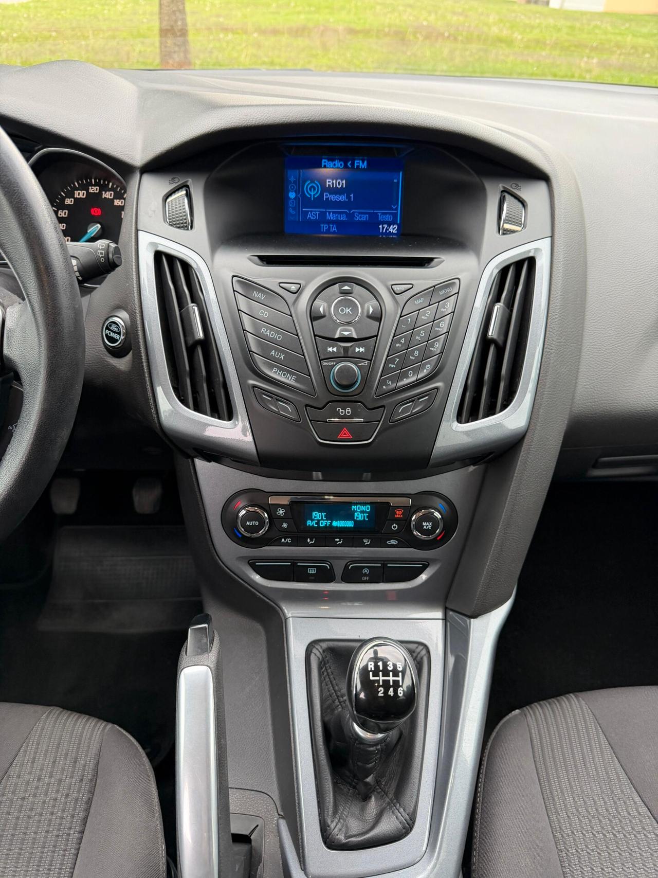 Ford Focus 1.6 EcoBoost 150 CV Titanium neopatentati