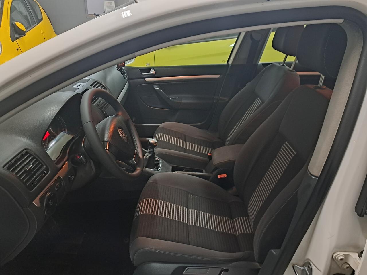 Volkswagen Golf 1.6 gpl unico prop 2008