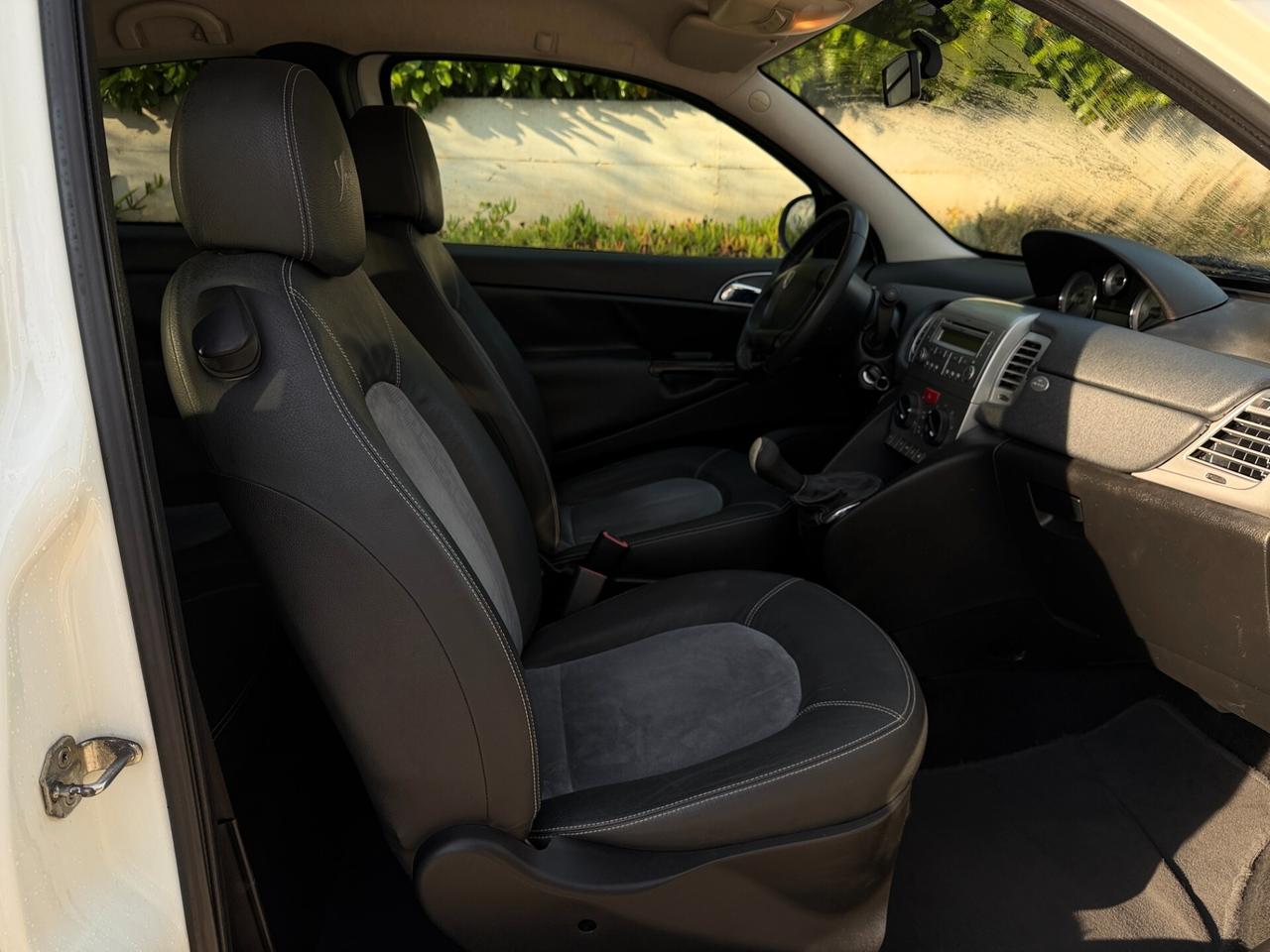 Lancia Ypsilon 1.3 MJT 75 CV MomoDesign