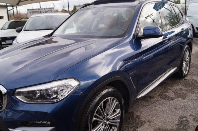 BMW X3 xDrive30e Luxury Line