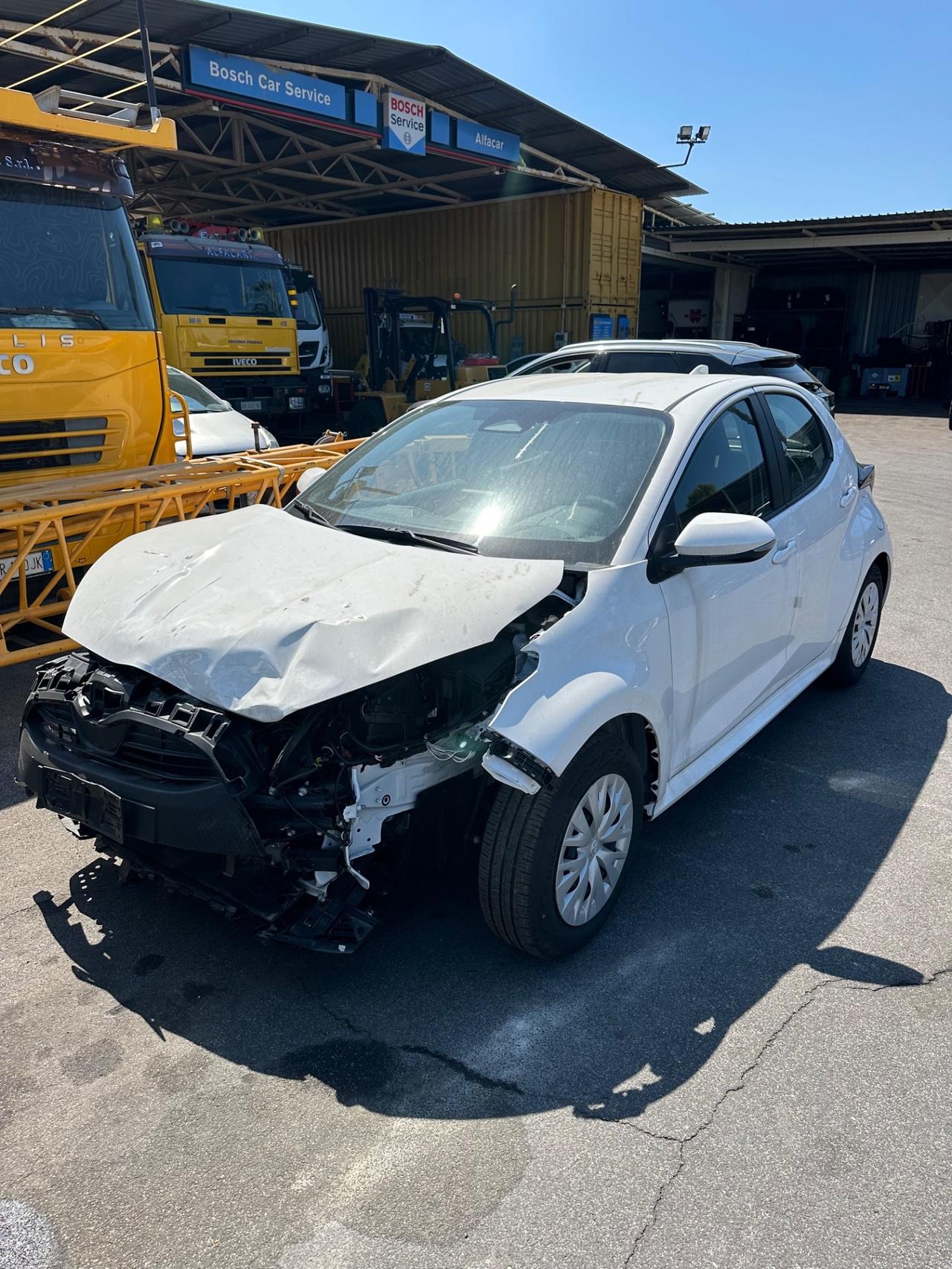 Toyota Yaris 1.5 Hybrid INCIDENTATA